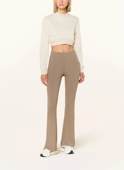 Women’s High-Stretch Flared Pants – All Season Wear
